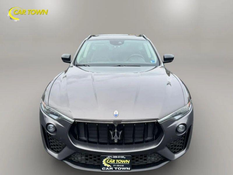 Vehicle photo 3