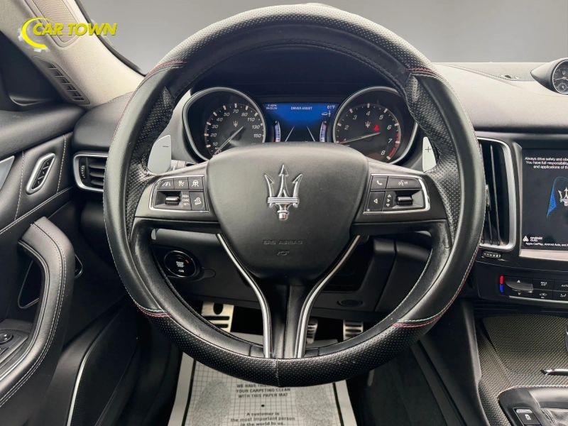 Vehicle photo 35