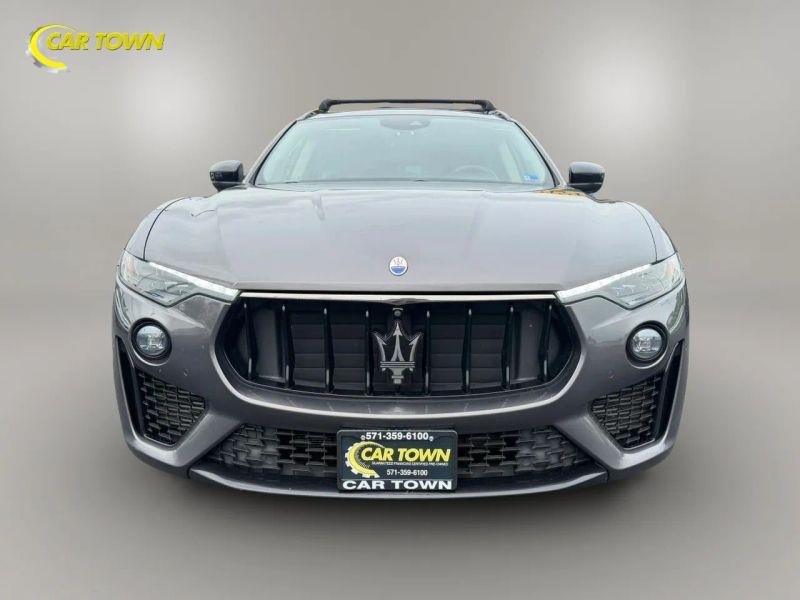 Vehicle photo 4