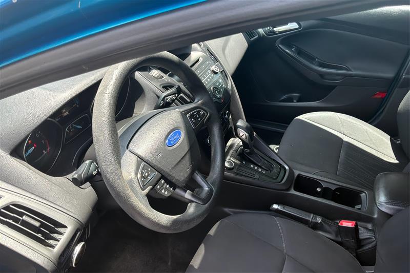 2017 Ford Focus SE - Photo 10