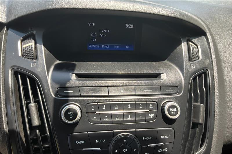 2017 Ford Focus SE - Photo 26