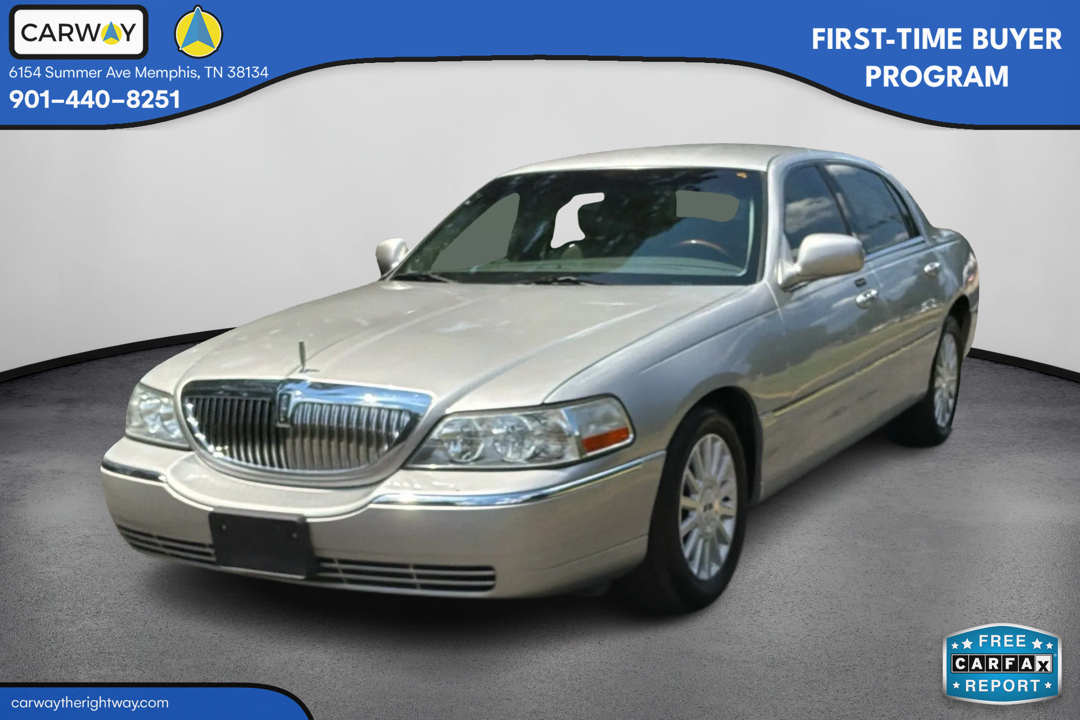 Silver Birch Metallic 2003 Lincoln Town Car Sedan Rear-Wheel Drive Automatic