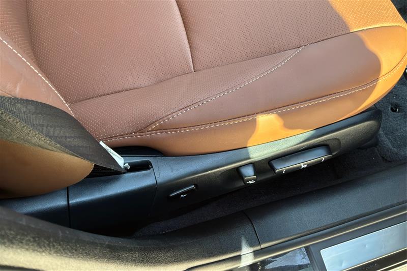 2012 Lexus ES 350 - Photo 23