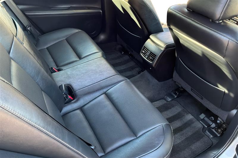 2015 Lexus ES 350 - Photo 35