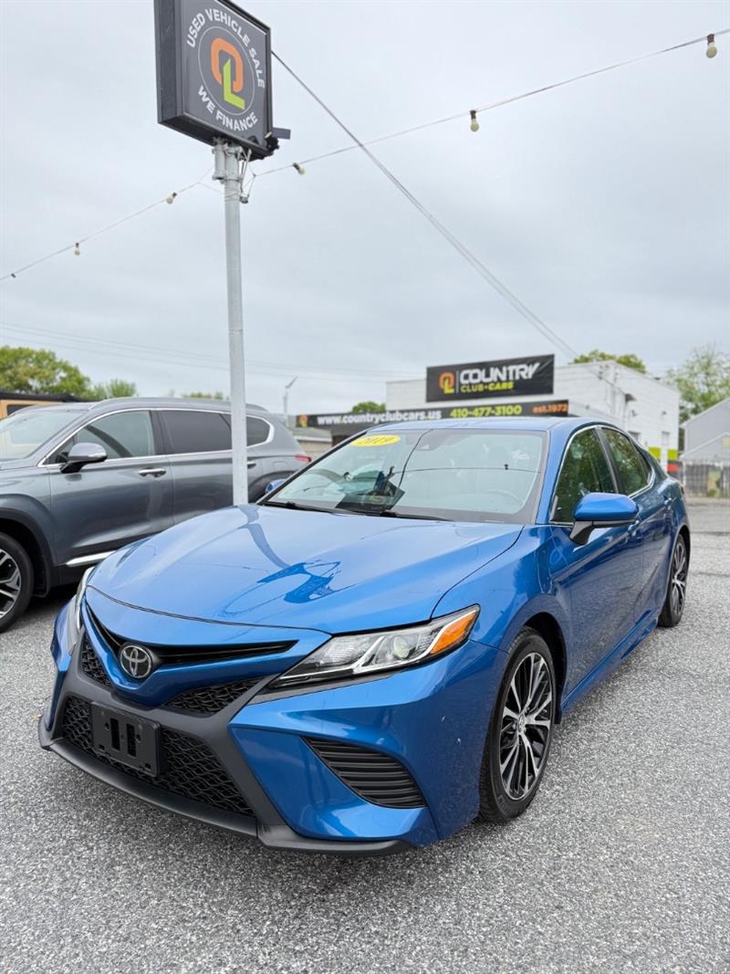 2019 TOYOTA CAMRY SE