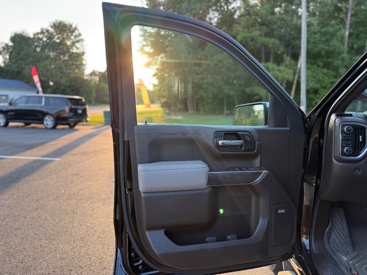 2022 Chevrolet Silverado 1500 Limited LTZ - Photo 17
