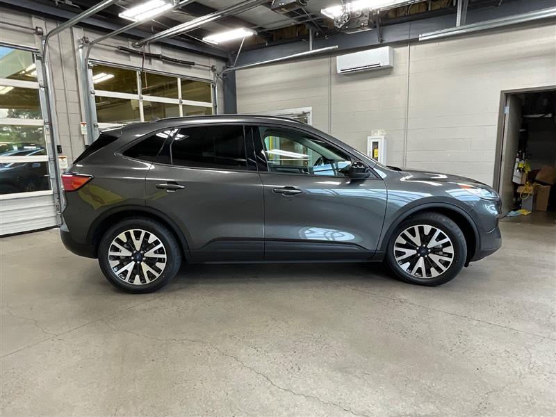 2020 FORD ESCAPE SE SPORT HYBRID