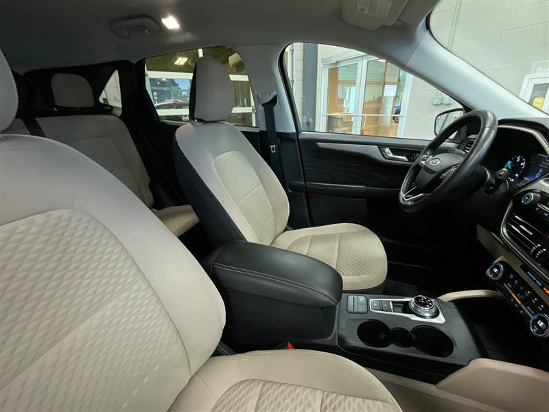2021 FORD ESCAPE SE HYBRID