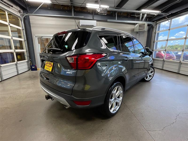 2019 FORD ESCAPE TITANIUM