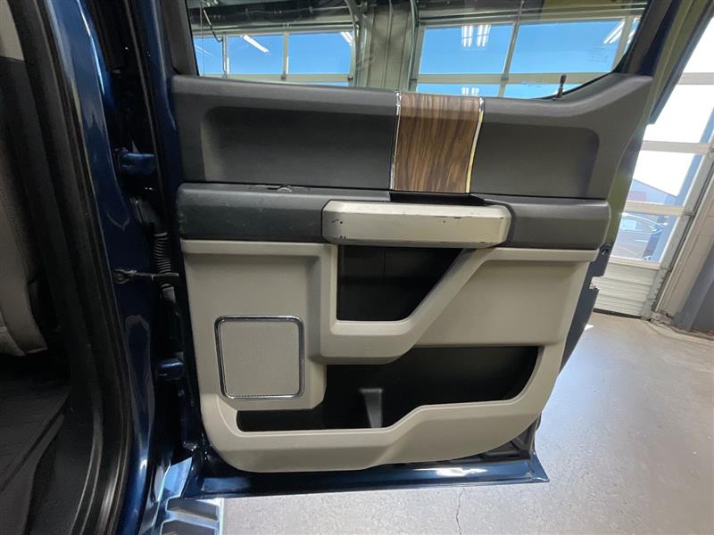 2019 FORD F-150 LARIAT FX4