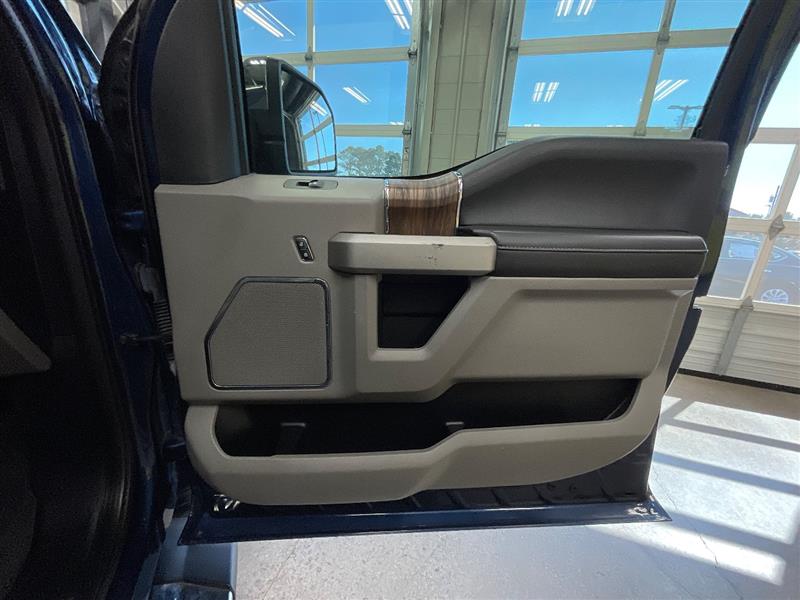 2019 FORD F-150 LARIAT FX4