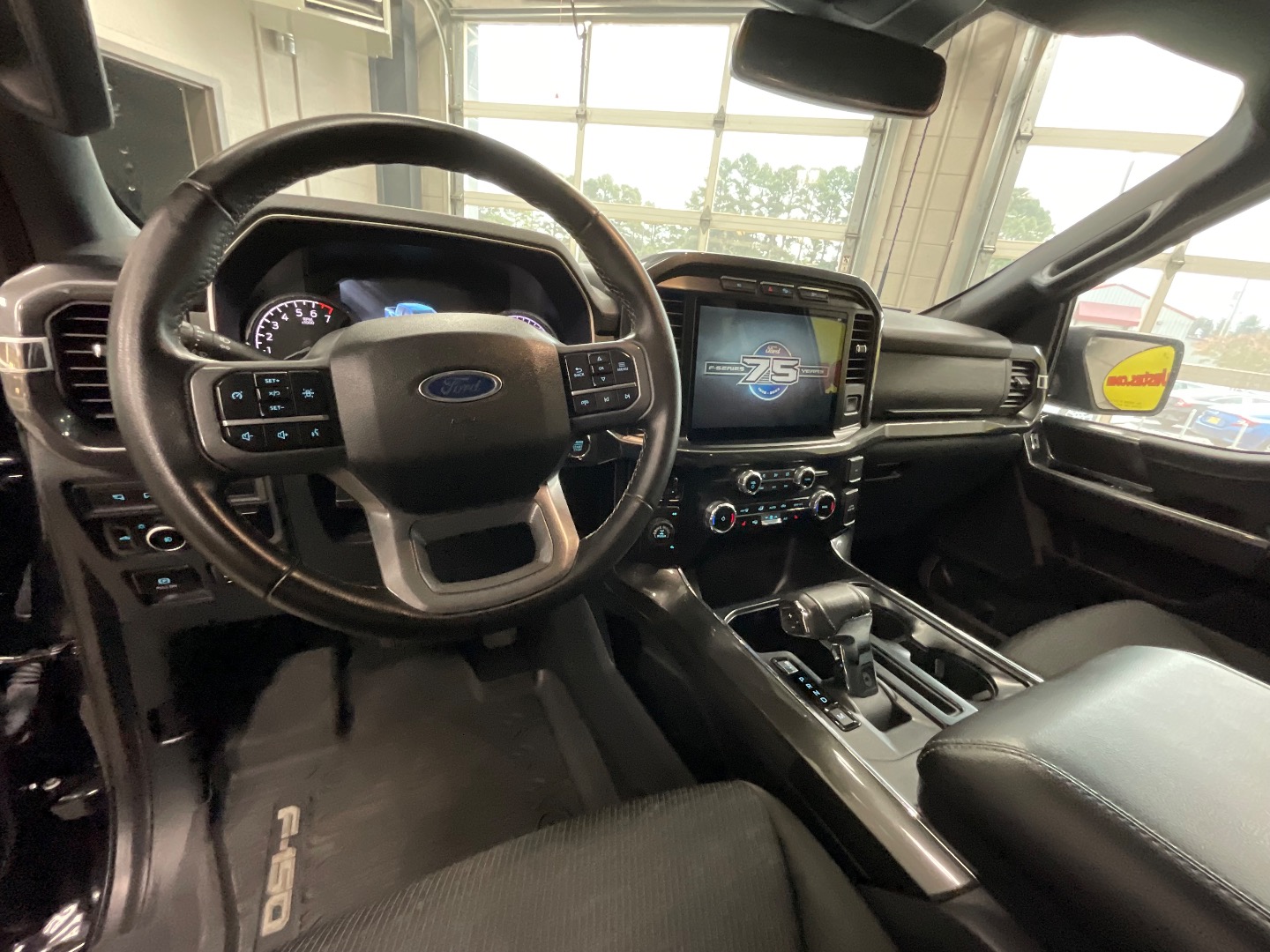2023 Ford F-150 XLT - Photo 13