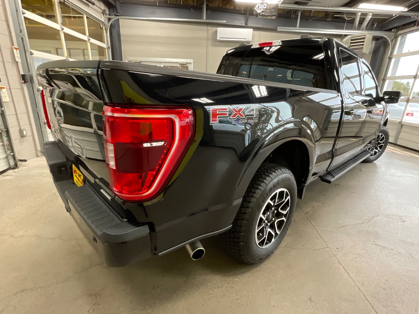 2023 Ford F-150 XLT - Photo 5