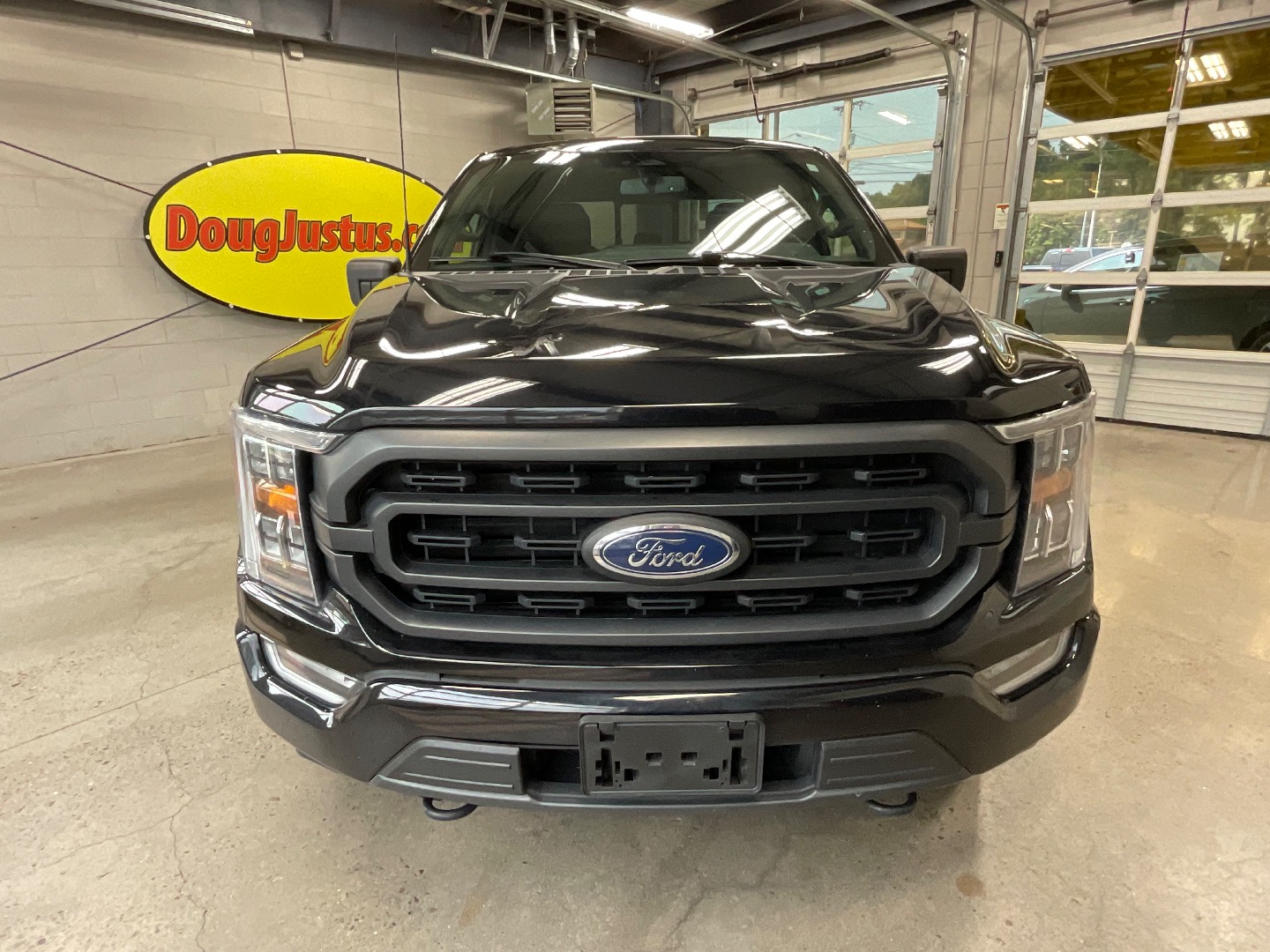 2023 Ford F-150 XLT - Photo 8
