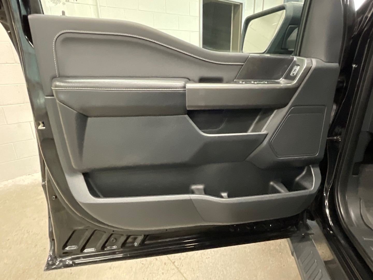 2023 Ford F-150 XLT - Photo 9