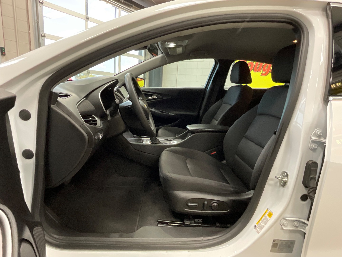 2023 Chevrolet Malibu 1LT - Photo 13