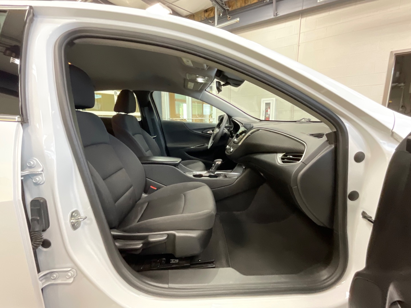 2023 Chevrolet Malibu 1LT - Photo 24