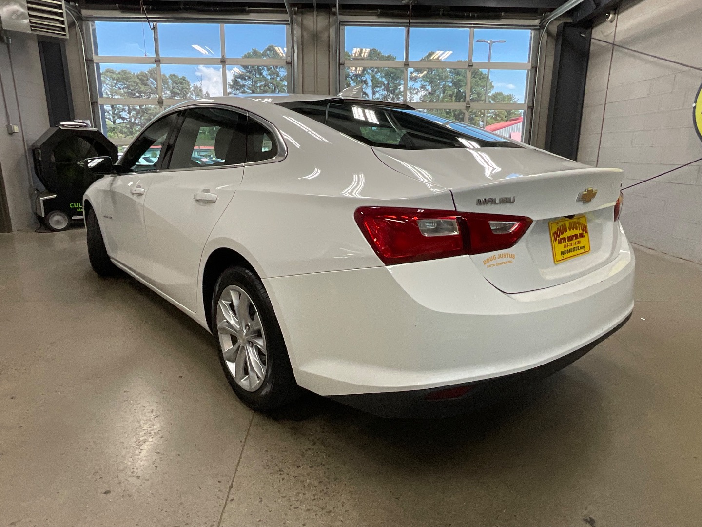 2023 Chevrolet Malibu 1LT - Photo 3