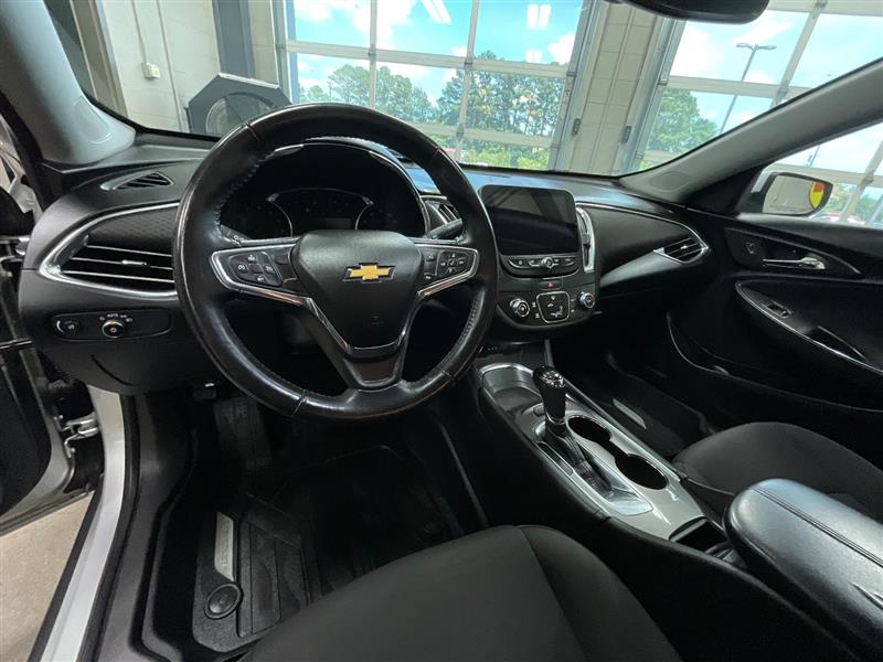 2017 CHEVROLET MALIBU LT