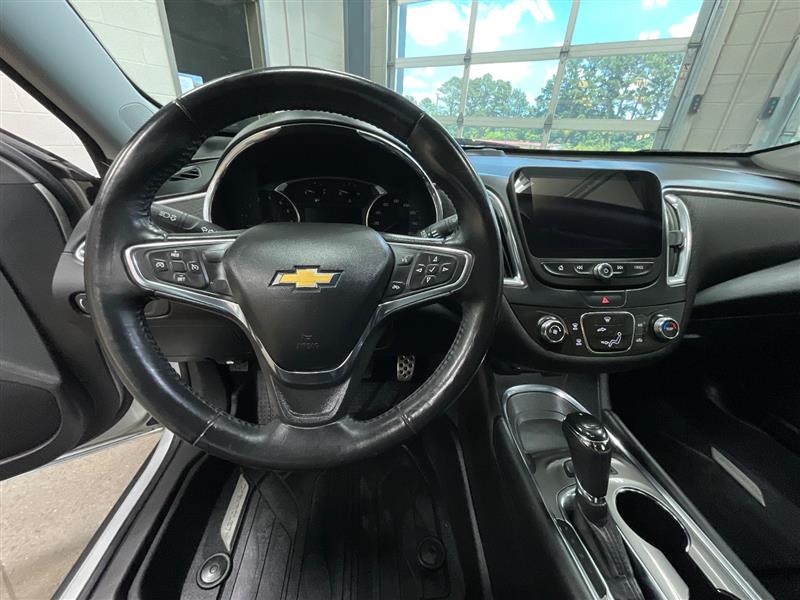 2017 CHEVROLET MALIBU LT