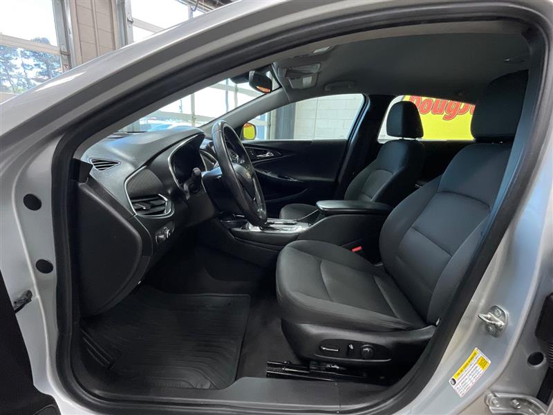 2017 CHEVROLET MALIBU LT