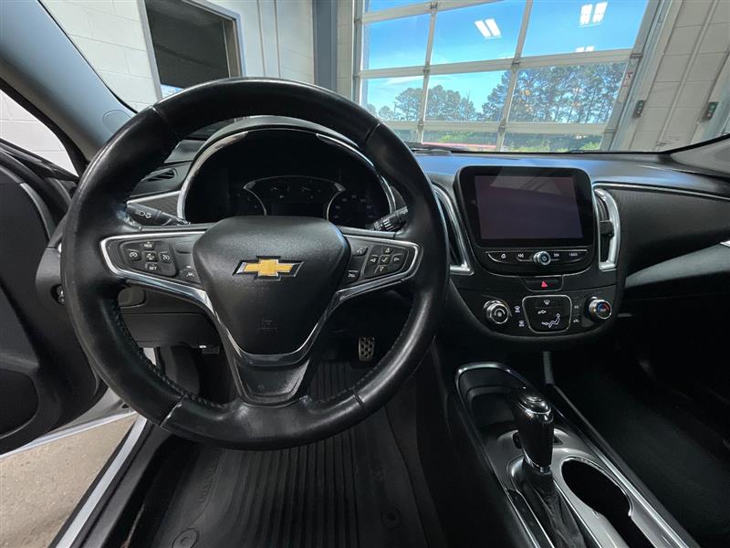 2017 CHEVROLET MALIBU LT