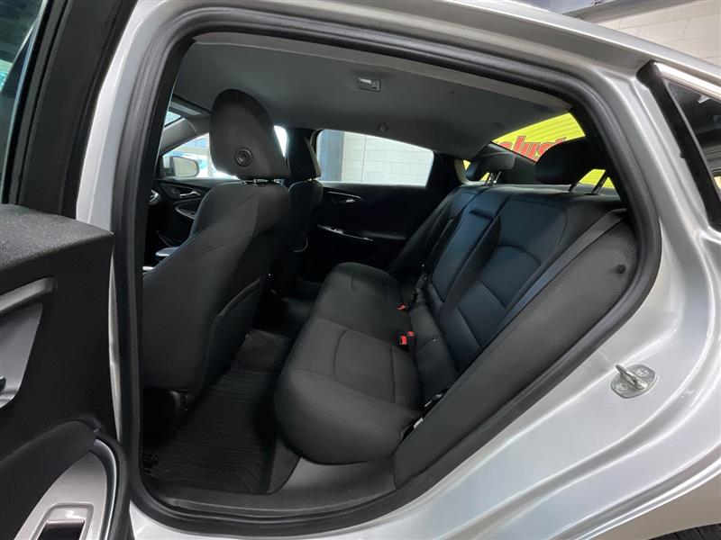 2017 CHEVROLET MALIBU LT