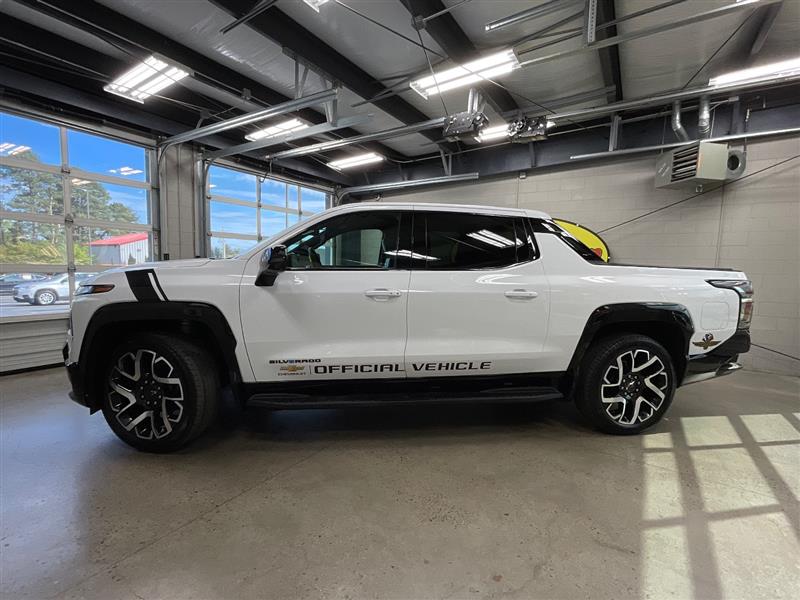 2025 CHEVROLET SILVERADO EV Max Range RST