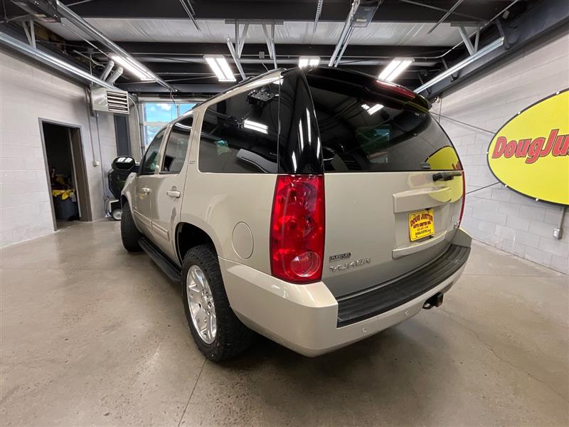 2011 GMC YUKON SLT