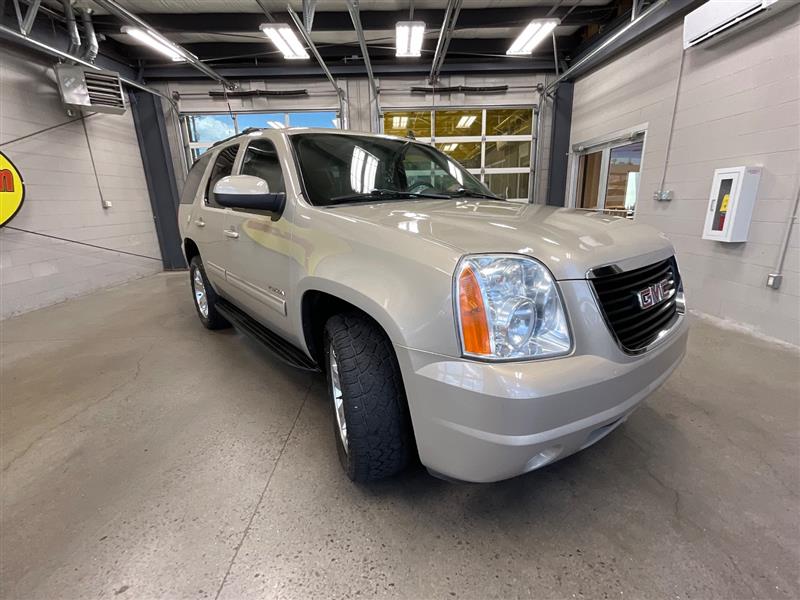 2011 GMC YUKON SLT