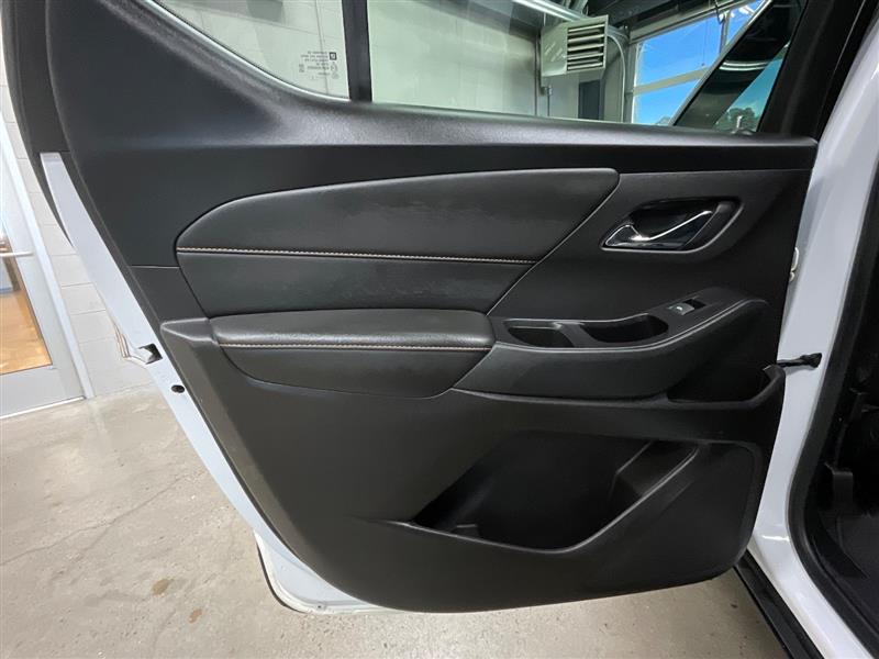 2019 CHEVROLET TRAVERSE LS