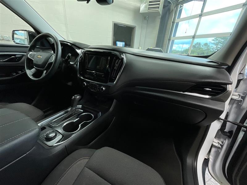 2020 CHEVROLET TRAVERSE LS