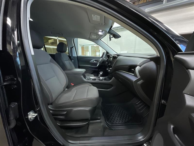 2021 CHEVROLET TRAVERSE LS