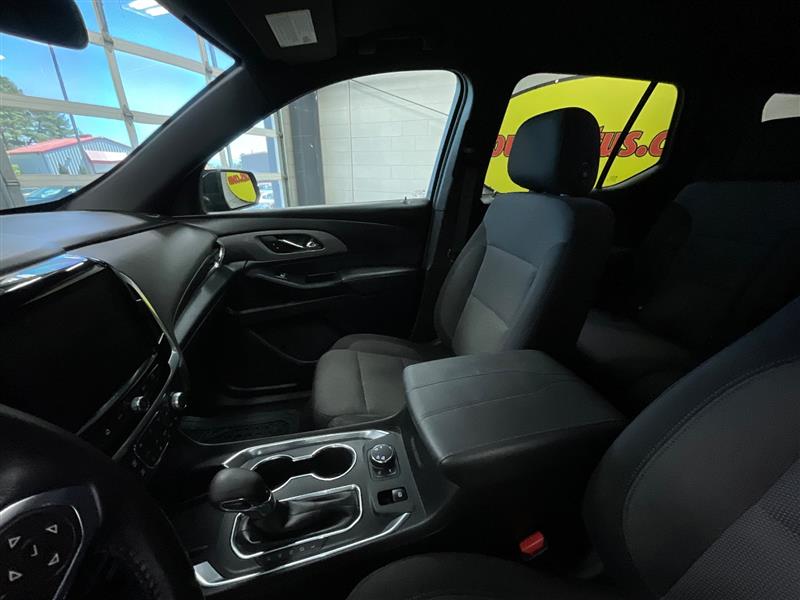 2022 CHEVROLET TRAVERSE LT CLOTH