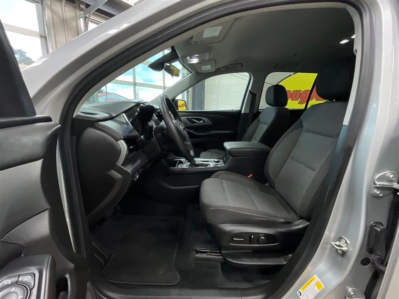 2021 CHEVROLET TRAVERSE LS