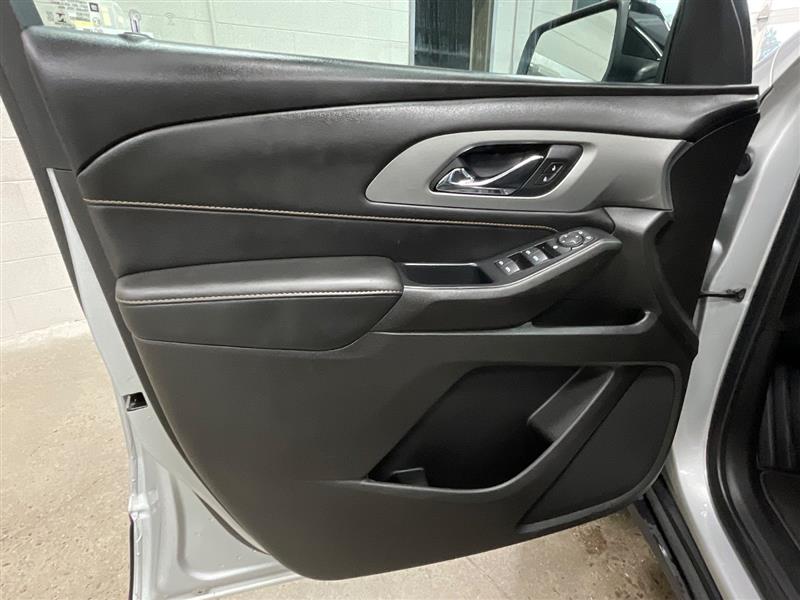 2021 CHEVROLET TRAVERSE LS