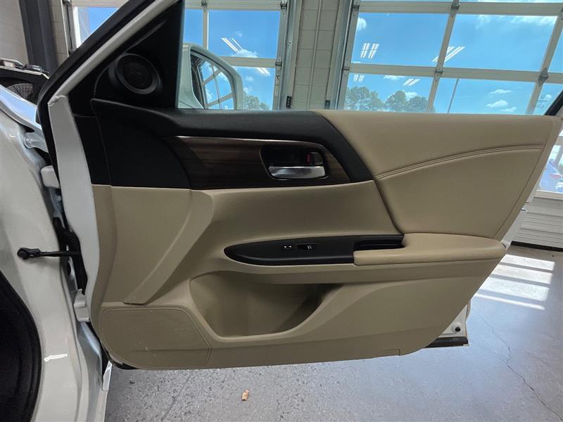 2017 HONDA ACCORD EX