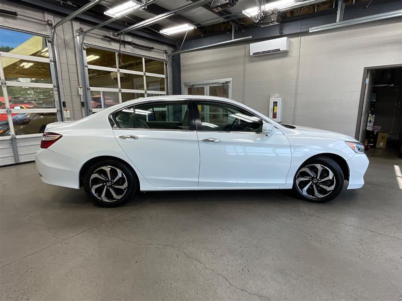 2017 HONDA ACCORD EX