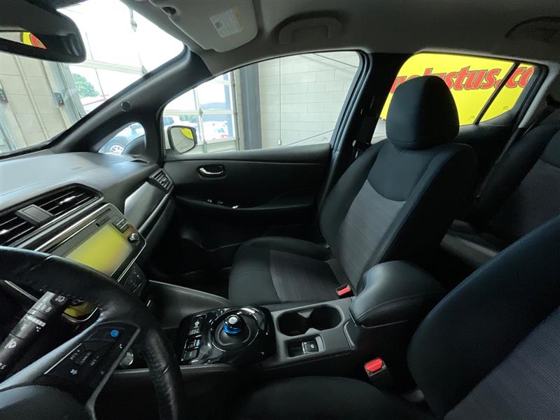 2018 NISSAN LEAF SV