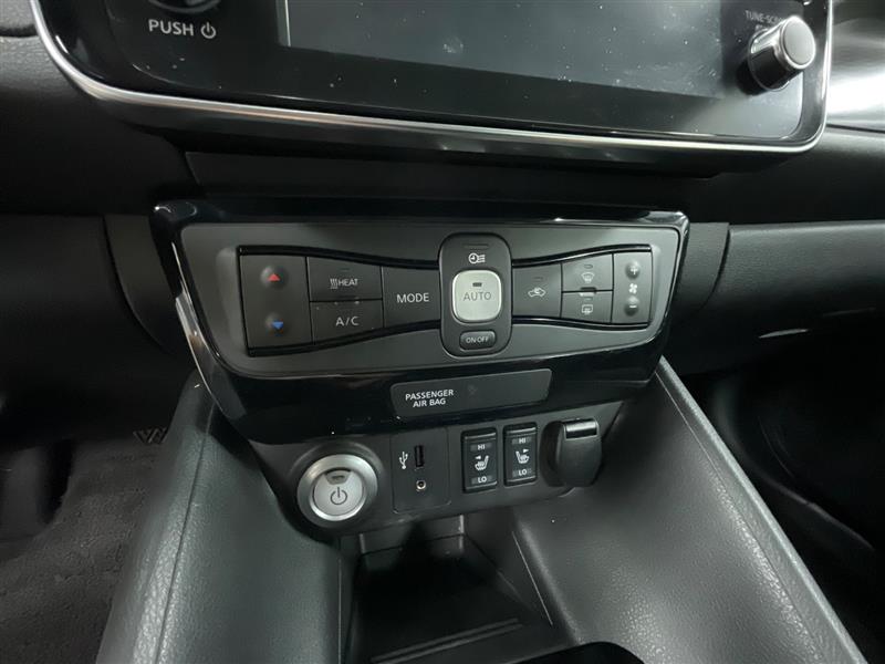 2018 NISSAN LEAF SV