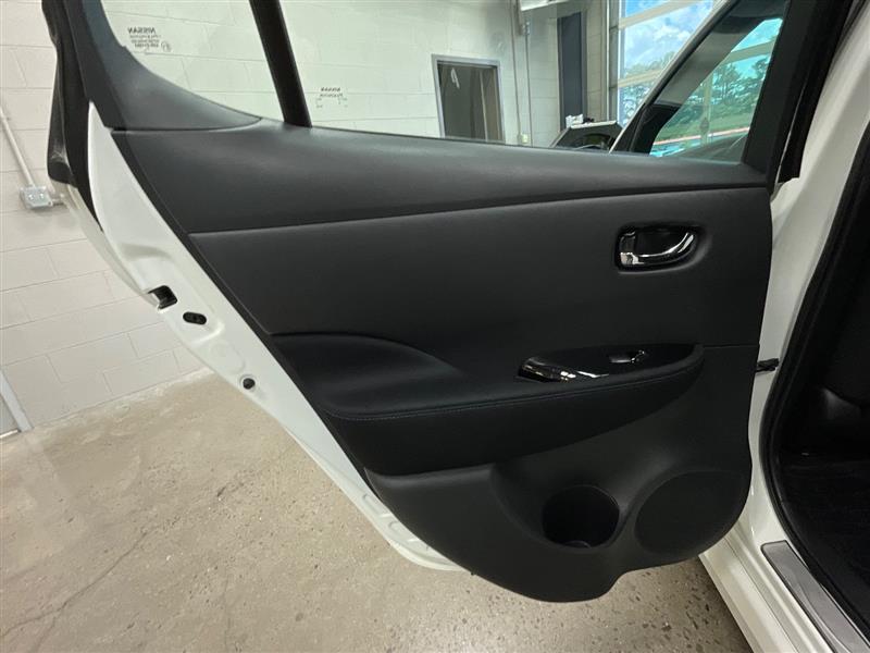 2018 NISSAN LEAF SV