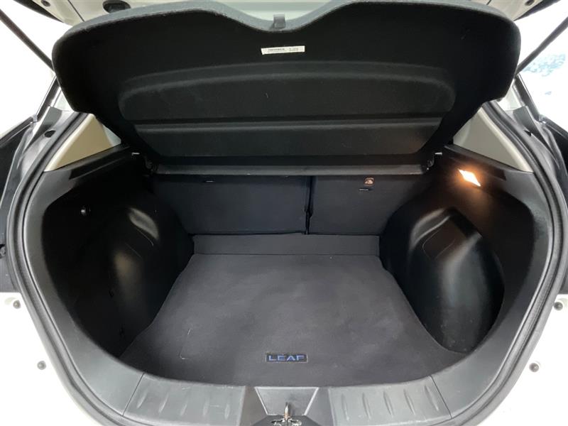 2018 NISSAN LEAF SV