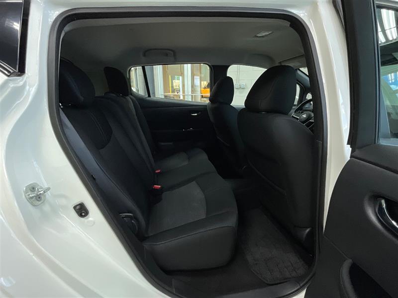 2018 NISSAN LEAF SV