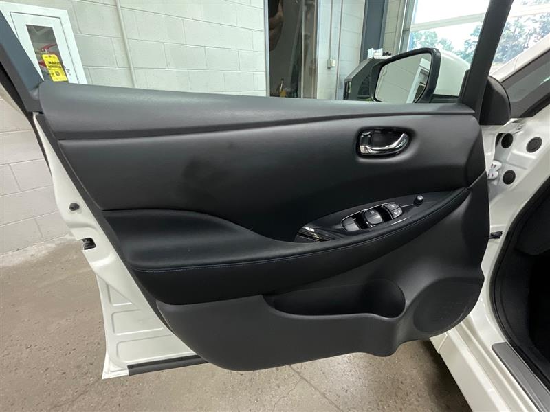 2018 NISSAN LEAF SV