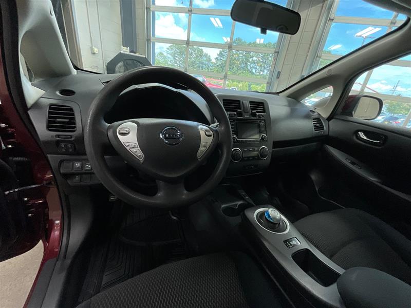 2016 NISSAN LEAF S