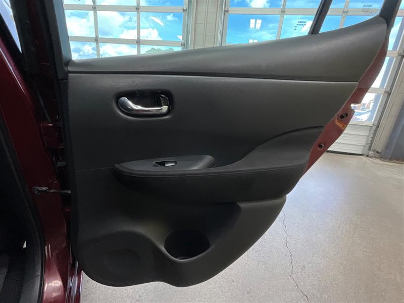 2016 NISSAN LEAF S