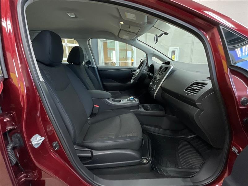 2016 NISSAN LEAF S