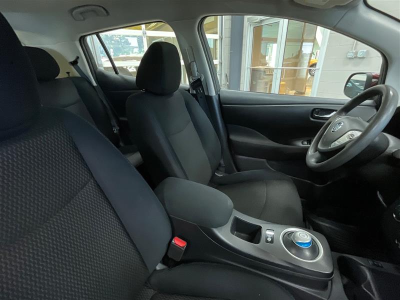 2016 NISSAN LEAF S