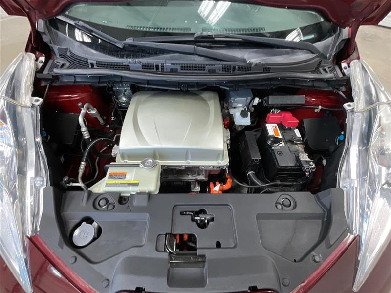 2016 NISSAN LEAF S