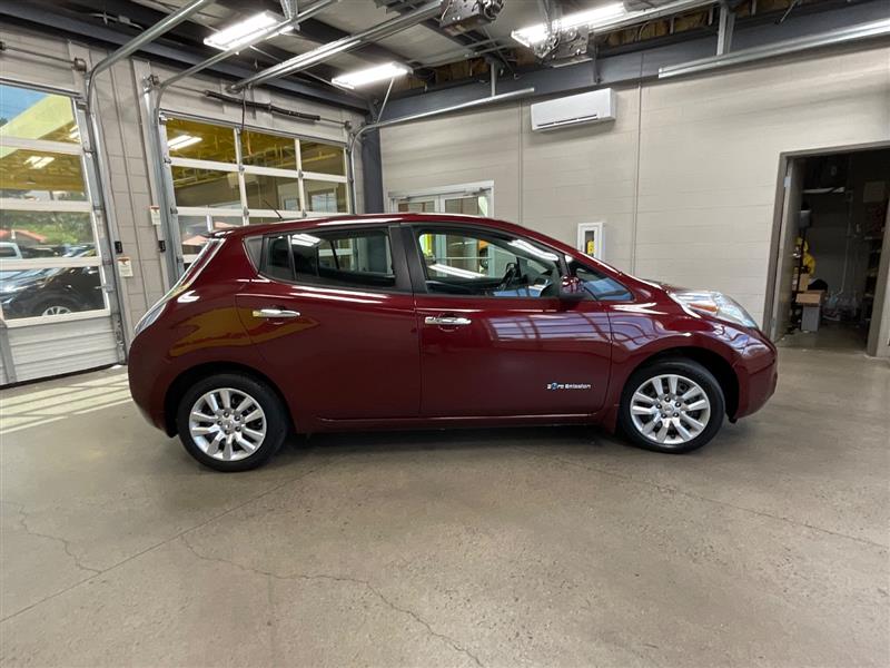 2016 NISSAN LEAF S